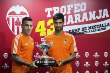 The Trofeo Naranja)is an annual friendly football tournament hosted by Valencia CF and first played in 1959. AC Fiorentina are this year's opponents of Valencia and the game is due to be played on August 13 at Mestalla.