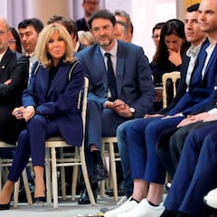 Quién es Brigitte Macron, la mujer de Emmanuel Macron