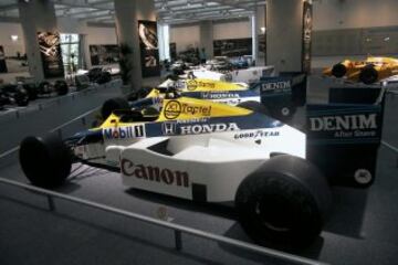 Keke Rosberg tras su retirada compitió en la DTM, una competición de turismos alemanes. Competía con un Opel Corsa.