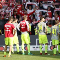 El Colonia desciende y el Hamburgo gana al Wolfsburgo