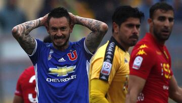 Ftbol, Union Espanola vs Universidad de Chile. Octava fecha campeonato de Transicin 2017.
 El jugador de Universidad de Chile Mauricio Pinilla, se lamenta luego de perder una oportunidad de gol durante el partido de primera division disputado contra Union Espanola en el estadio Santa Laura.
 Santiago, Chile.
 30/09/2017
 Marcelo Hernandez/Photosport*********
 
 Football, Union Espanola  vs Universidad de Chile. Eight dateTransition championship 2017.
 Universidad de Chile&#039;s player Mauricio Pinilla, reacts after losing a goal during a first  division football match played against Union Espanola at the Santa Laura Stadium.
 Santiago, Chile.
 30/09/2017
 Marcelo Hernandez/Photosport