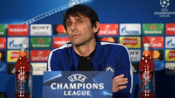 LONDON, ENGLAND - FEBRUARY 19:  Chelsea Manager, Antonio Conte looks on during a Chelsea FC Press Conference ahead of their Champions League last 16 match against FC Barcelona at Stamford Bridge on February 19, 2018 in London, England.  (Photo by Mike Hew