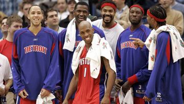 Billups, Ben y Rasheed Wallace, Ty Prince, Rip Hamilton... unos Pistons duros como el granito, un equipo para el recuerdo.