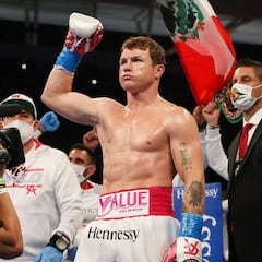 Mike Tyson cree que Canelo descuartizará a Caleb Plant