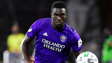El delantero de Orlando City se llevó el galardón del mes después de marcar 3 goles y 2 asistencias. Dike está brillando en su primera temporada en la MLS.