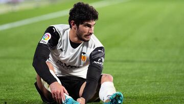 GETAFE, SPAIN - MARCH 12: Gonçalo Guedes of Valencia CF looks on during the LaLiga Santander match between Getafe CF and Valencia CF at Coliseum Alfonso Perez on March 12, 2022 in Getafe, Spain. (Photo by Angel Martinez/Getty Images)