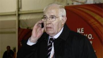 Luis Aragonés: "España es favorita pero el fútbol de Paraguay no le va bien"