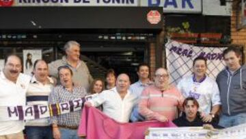 Ocho peñas se reunieron para mostrar su apoyo al equipo de Benítez.