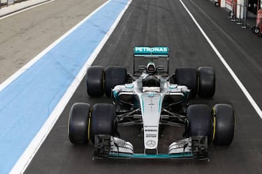 Mercedes debuta con Pirelli en el desarrollo de la F1 2017