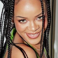 Rihanna debuta en Forbes como la mujer más rica de la industria musical