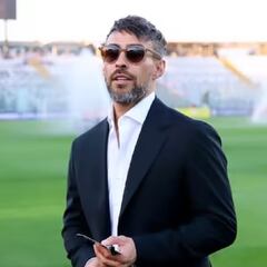 Valdivia se entera del árbitro de Chile ante Canadá y así reacciona: “Nos va a seguir metiendo...”