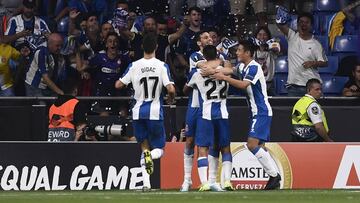 Vargas socorre a un Espanyol bipolar pero de récord