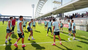 04/08/25 ENTRENAMIENTO ATHLETIC DE BILBAO JUGADORES ARCO DE LEZAMA