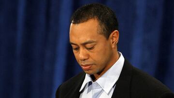PONTE VEDRA BEACH, FL - FEBRUARY 19: Tiger Woods makes a statement from the Sunset Room on the second floor of the TPC Sawgrass, home of the PGA Tour on February 19, 2010 in Ponte Vedra Beach, Florida. Woods publicly admitted to cheating on his wife Elin Nordegren but maintained that the issues remain "a matter between a husband and a wife." (Photo by Joe Skipper-Pool/Getty Images)