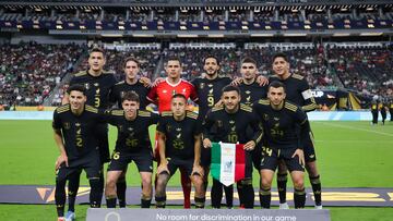 Selección Mexicana en el partido contra Costa Rica en la Copa Oro.