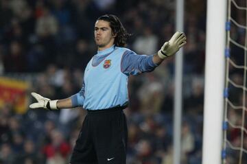 El barcelonés ostenta el récord de Trofeos Zamora junto con Ramallets. Logró cinco veces este premio (2004-05 y desde la 2008-09 hasta la 2011-12), siendo el único, junto con Oblak, que lo ha ganado cuatro años seguidos. Estuvo 12 temporadas en el Barcelona (entre la 2002-03 y 2013-14), formando parte de la época más gloriosa del club. Conquistó seis Ligas, dos Copas del Rey, seis Supercopas de España, tres Champions, dos Supercopas de Europa y dos Mundiales de Clubes. 