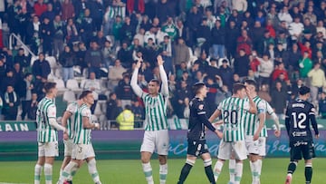 Fuentes, en la celebración del gol contra el Burgos