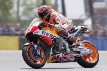 El momento más difí­cil seguramente fue el domingo del Gran Premio de Francia. Márquez consigue terminar la carrera de Le Mans en 13ª posición tras una caí­da.