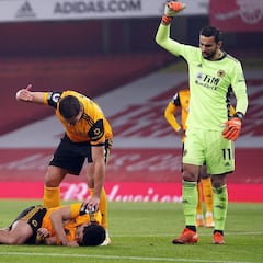 Raúl Jiménez ha sido operado tras el cabezazo con David Luiz