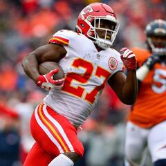 Kareem Hunt es acusado de violencia física contra una mujer