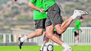 <b>REFLEXIVO. </b>Dani Pendín hace autocrítica del mal arranque del conjunto albinegro en la Liga.