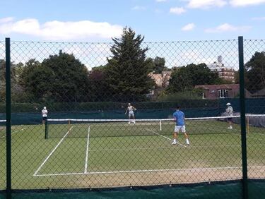 Nadal preparó con Nishikori su debut ante el japonés Sugita