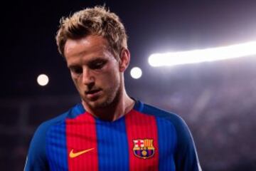 Ivan Rakitic of FC Barcelona looks down during the La Liga match between FC Barcelona and Real Sociedad de Futbol at Camp Nou stadium on April 15, 2017 in Barcelona, Spain. (Photo by Alex Caparros/Getty Images)