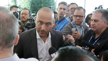 Derek Jeter confrontó a aficionados de los Marlins