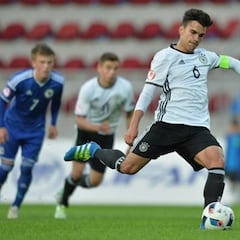 Barça y Chelsea están siguiendo a Akkaynak, del Leverkussen
