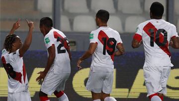 Peru&#039;s Andre Carrillo (L) celebrates with teammates after scoring against Brazil during their 2022 FIFA World Cup South American qualifier football match at the National Stadium in Lima, on October 13, 2020, amid the COVID-19 novel coronavirus pandem