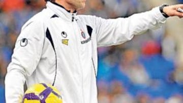 <b>AL MANDO. </b>Pochettino, dando órdenes desde el banquillo.