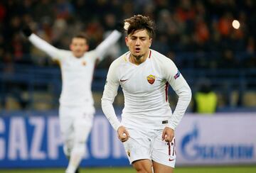 El joven futbolista turco es una de las apuestas de Monchi. Con 20 años es una de las sensaciones de la Roma. Anotó el gol de la Roma en Ucrania ante el Shaktar