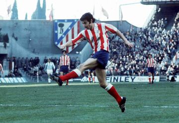 Para muchos ha sido el mejor 9 del Atl¨¦tico a lo largo de su historia. Jos¨¦ Eulogio G¨¢rate jug¨® once a?os en el club madrile?o y fue un referente. Disput¨® 327 partidos, con 137 goles, 12 en competici¨®n europea. Tambi¨¦n le falt¨® ganar la Copa de Europa en ese gran Atl¨¦tico de principios de los a?os 70. Gan¨® seis t¨ªtulos: tres Ligas, dos Copas y la Intercontinental.