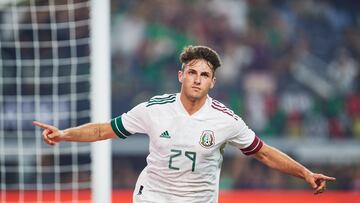   Santiago Gimenez celebrates his goal 1-0 of Mexico during the game Mexico (Mexican National Team) vs Nigeria, the Friendly match in preparation for the FIFA World Cup Qatar 2022, at AT-T Stadium, on May 28, 2022.

<br><br>

Santiago Gimenez celebra su gol 1-0 de Mexico durante el partido Mexico (Selección Nacional Mexicana) vs Nigeria, Partido Amistoso de preparacion rumbo a la Copa Mundial de la FIFA Qatar 2022, en el Estadio AT-T, el 28 de mayo de 2022.