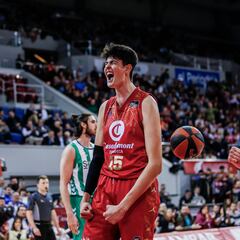 Aday Mara apunta a la NCAA con el Madrid al acecho