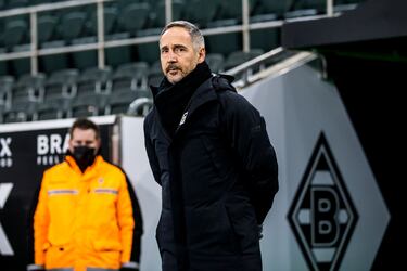 El traspaso del entrenador austriaco, actual técnico del AS Monaco, del Eintracht Fráncfort al Borussia Mönchengladbach en 2021 supuso un coste de 7,5 millones de euros. 