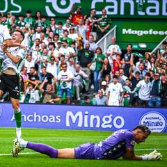 La ‘Conexión Lezama’ y Anuar ahogan al Ceuta en El Sardinero