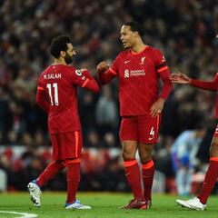 Mo Salah poses serious threat to Benzema’s Ballon d’Or bid