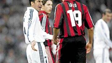 <b>CARÁCTER</B>. Lucio demostró su carácter en la final de la Champions encarándose con Raúl, y poco después con Zidane.