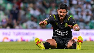 Ángel Zaldívar es baja de Chivas para visita a Pumas