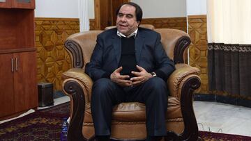 (FILES) In this file photo taken on December 31, 2018 Afghan football boss Keramuddin Karim gestures as he speaks during an interview with AFP in Kabul. - Afghan special forces failed to arrest the country&#039;s fugitive former football chief, wanted ove