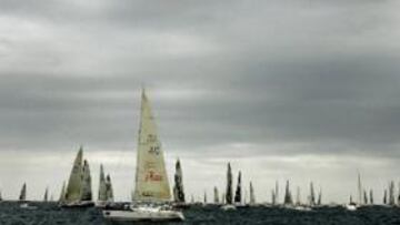<b>MAÑANA OSCURA.</b> El puerto de Palma de Mallorca amanecía de esta guisa, lejos del sol al que nos tiene acostumbrados por esta época.