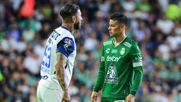 Sergio Ramos of Monterrey and James Rodriguez of Leon during the 17th round match between Leon and Monterrey as part of the Liga BBVA MX, Torneo Clausura 2025 at Nou Camp Leon Stadium, on April 20, 2025 in Leon, Guanajuato, Mexico.