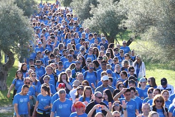 La caminata por Madrid reunió a alrededor de un millar de personas.