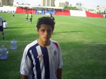 Así lucía Javier Hernández cuando era una joven promesa de Chivas.