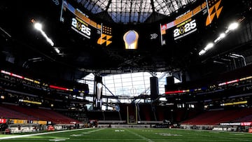 ATLANTA, GEORGIA - JANUARY 20: A general view of the field is seen prior to the 2025 CFP National Championship between the Ohio State Buckeyes and the Notre Dame Fighting Irish at Mercedes-Benz Stadium on January 20, 2025 in Atlanta, Georgia. Todd Kirkland/Getty Images/AFP (Photo by Todd Kirkland / GETTY IMAGES NORTH AMERICA / Getty Images via AFP)