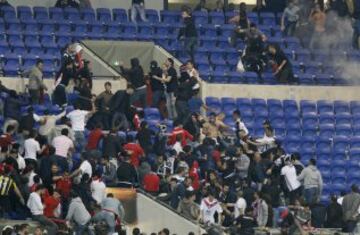 Los incidentes sucedieron antes del comenzar el partido.