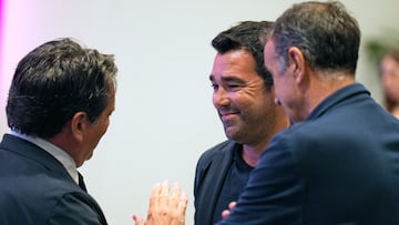 Deco, en una imagen durante la presentación de Hansi Flick.