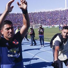 Con ovación: el homenaje a David Pizarro en el Nacional