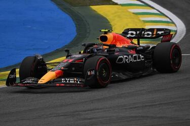 Checo Pérez clasificó noveno para la carrera sprint del GP de Brasil